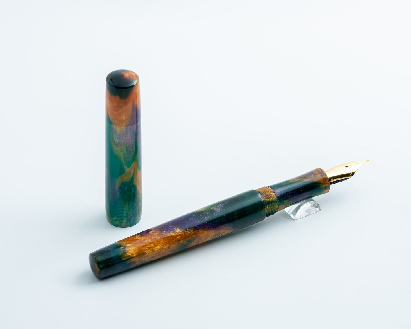 Primary Piece - "Leprechaun King" | Handmade Clipless Resin Fountain Pen